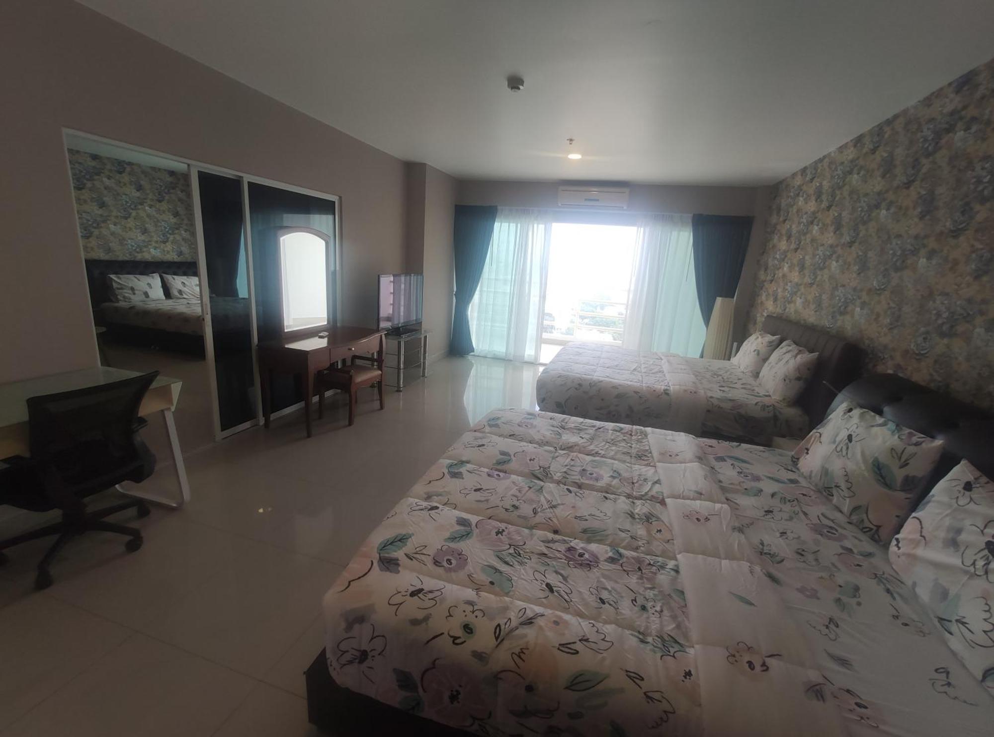 View Talay 6 Pattaya Beach By Anatolia Condo Suite Exterior foto