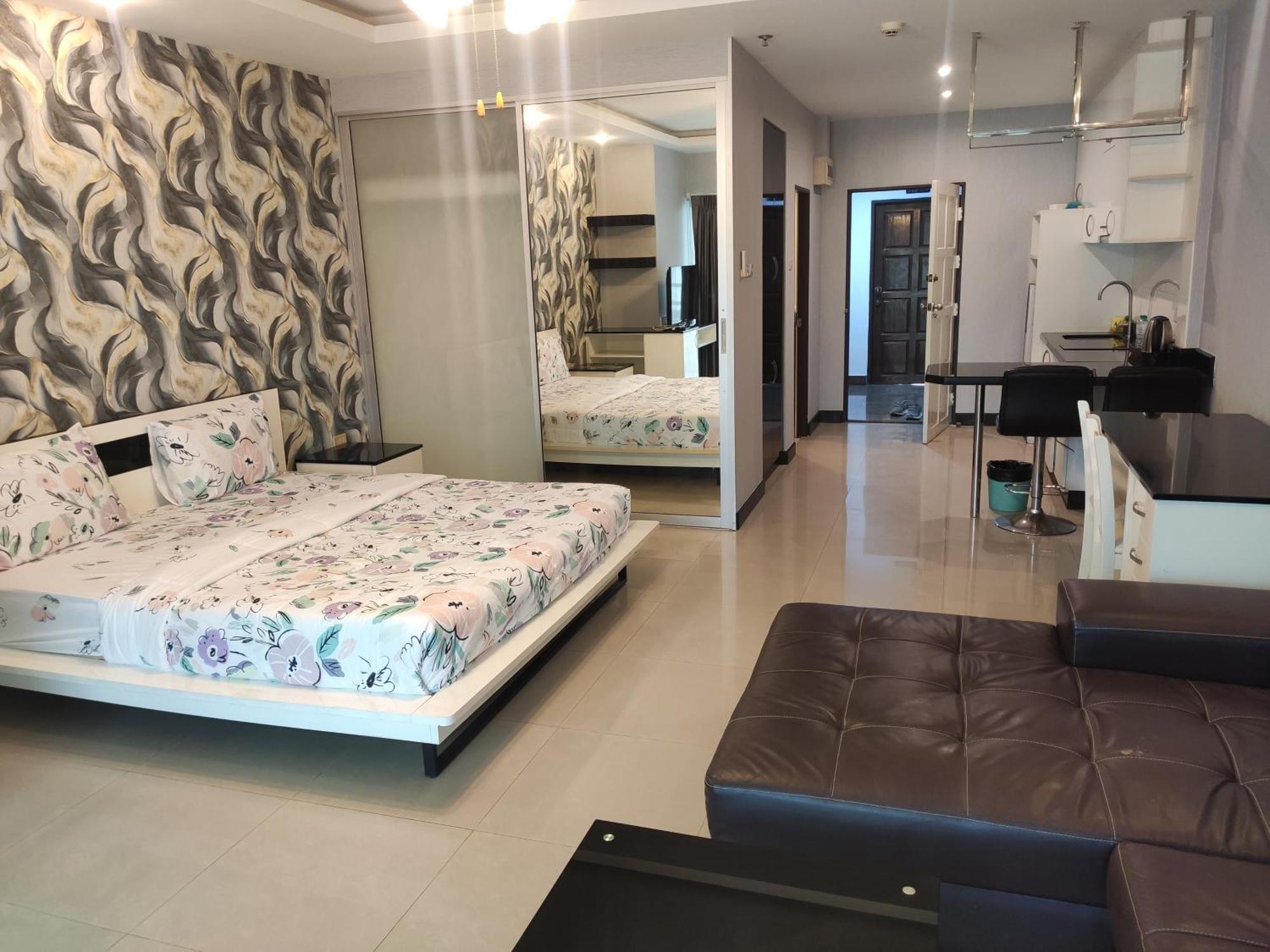 View Talay 6 Pattaya Beach By Anatolia Condo Suite Exterior foto