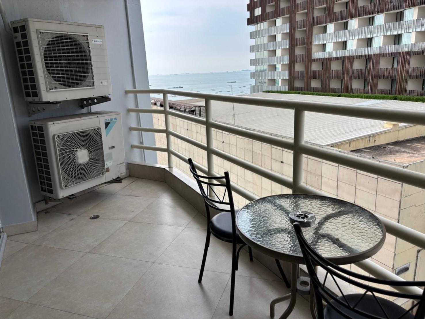 View Talay 6 Pattaya Beach By Anatolia Condo Suite Exterior foto