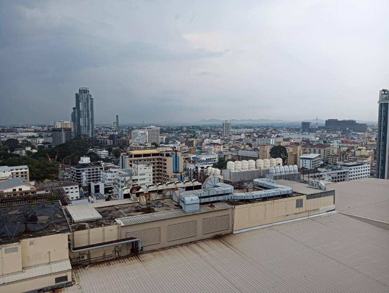 View Talay 6 Pattaya Beach By Anatolia Condo Suite Exterior foto