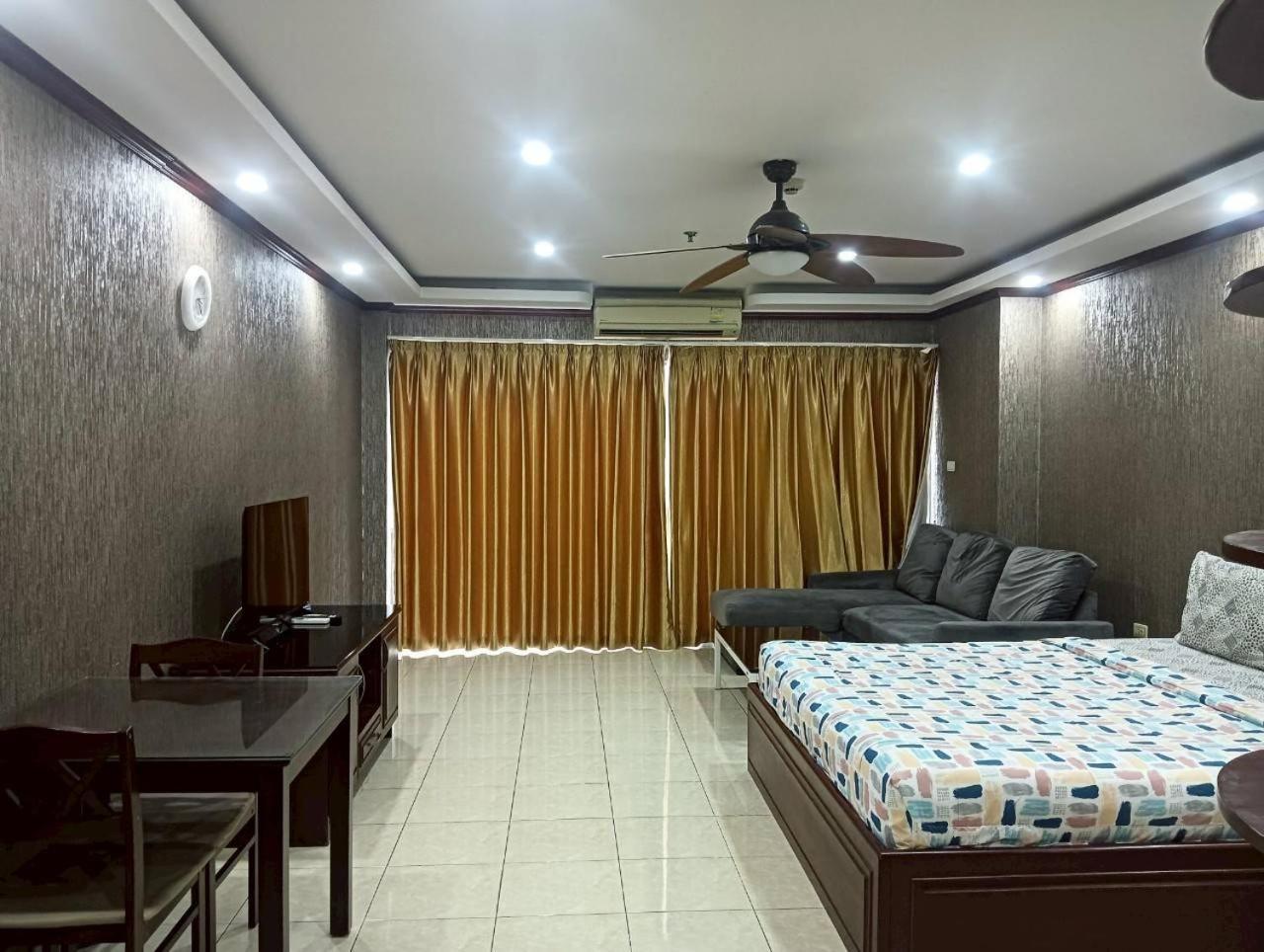 View Talay 6 Pattaya Beach By Anatolia Condo Suite Exterior foto